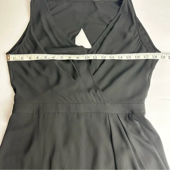 BCBG MaxAzria Faux Wrap Dress Women's Size Small Black Coquette Sexy LBD - Picture 6 of 10